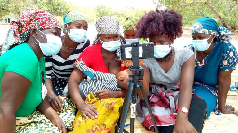 Mobile Video Unit enhances social and behavior change communication in Nampula