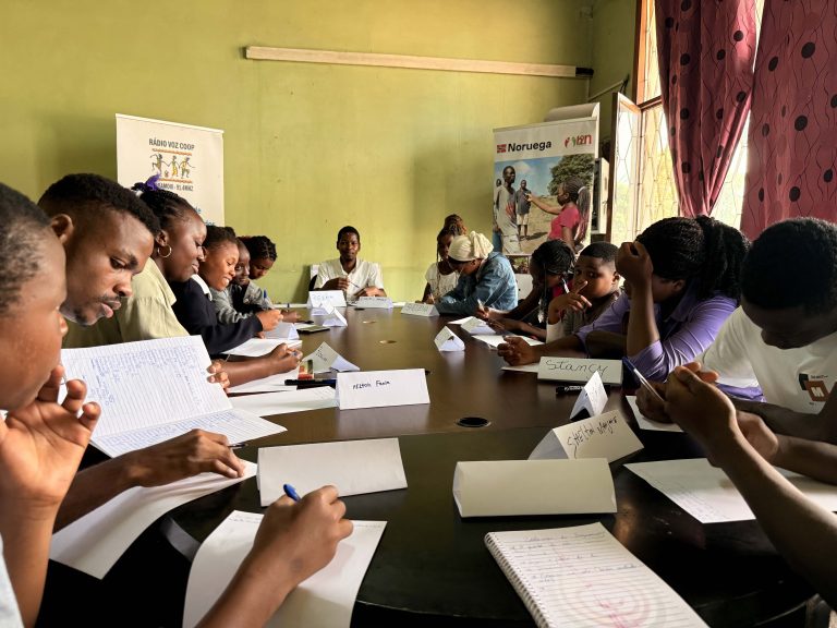 60 Jovens iniciam formação nos aceleradores juvenis digitais em Maputo e Nampula 