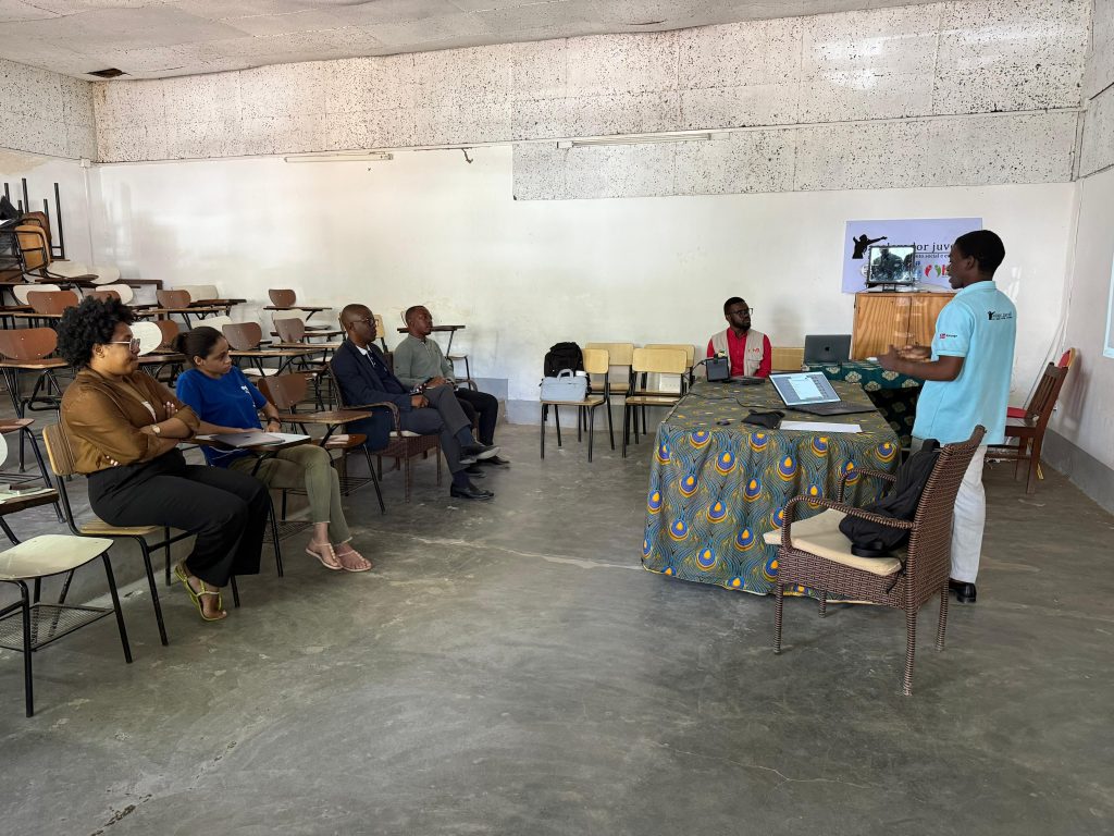 Jovem do Acelerador apresenta solução tecnológica para reportes comunitários sobre água em Nampula
